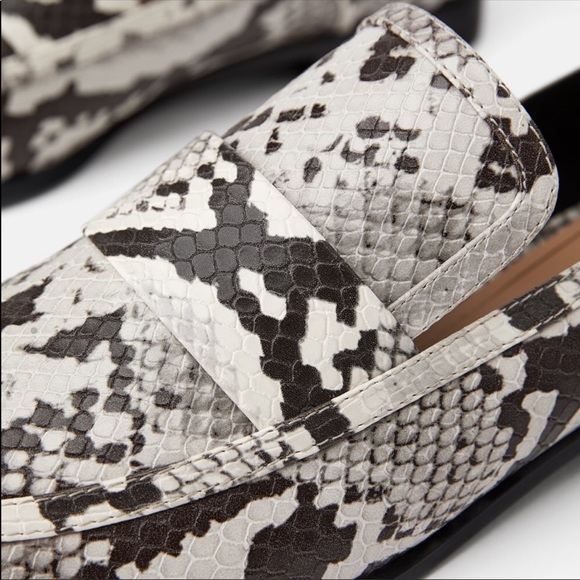 NWT’S 🔥🔥HOST PICK Zara Loafers Snake Print 8 7.5 - Picture 5 of 7